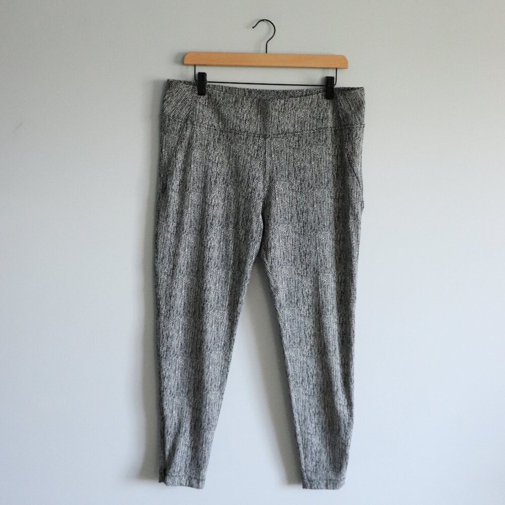 Athleta Women's Black/White Sz XL Delancey Moto Pull-On‎ Stretch Pants